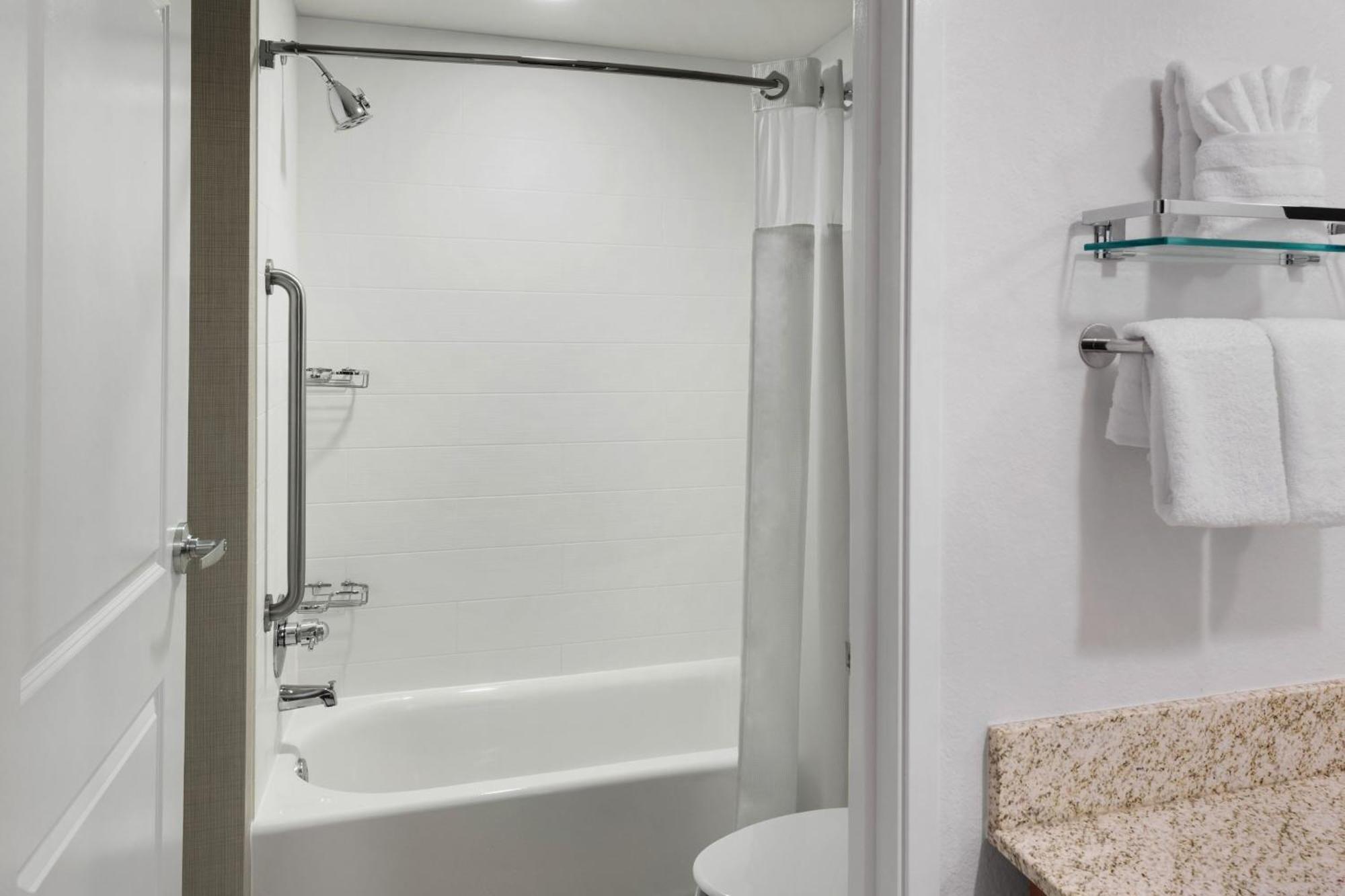Residence Inn By Marriott Fairfax City מראה חיצוני תמונה