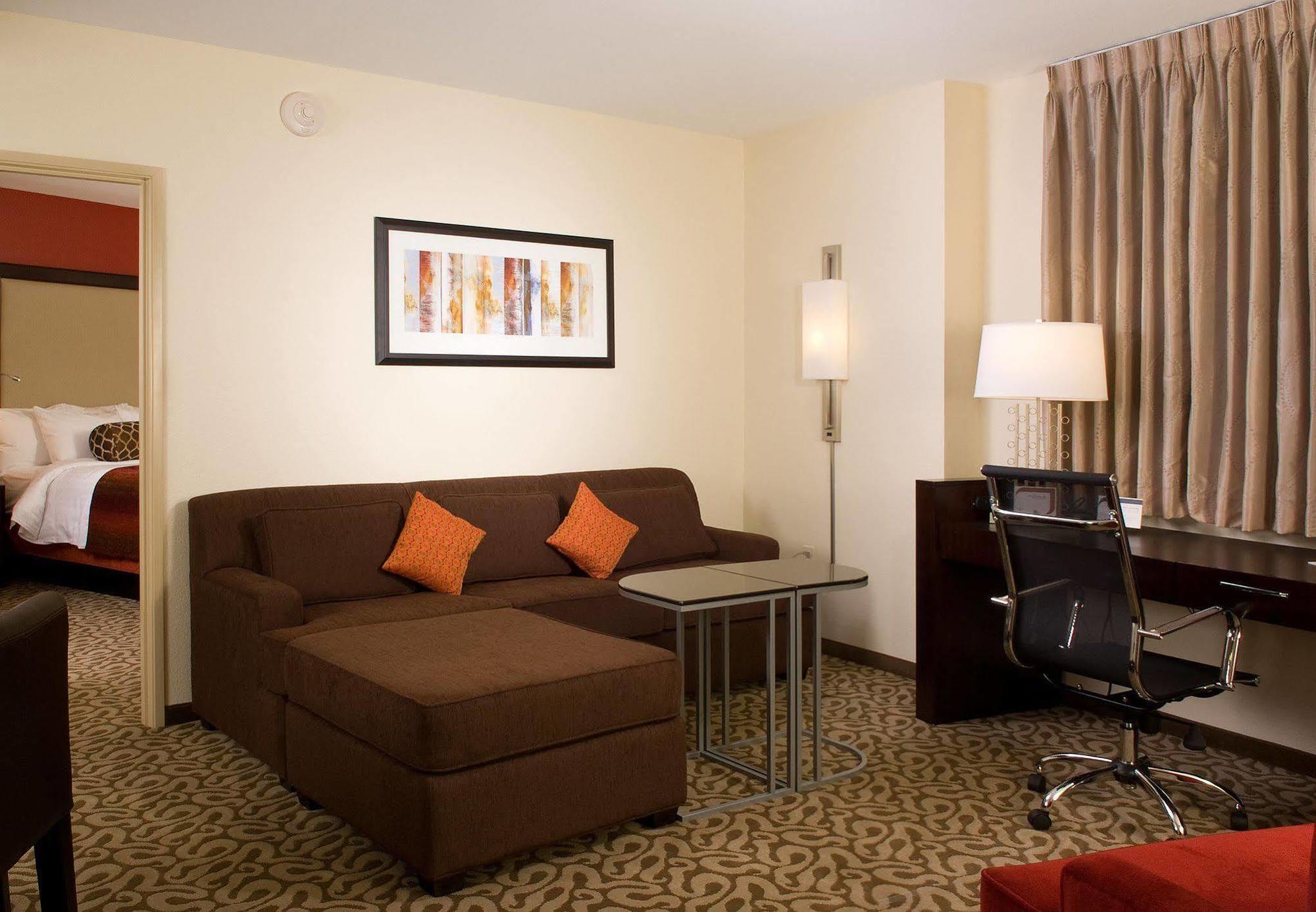 Residence Inn By Marriott Fairfax City מראה חיצוני תמונה