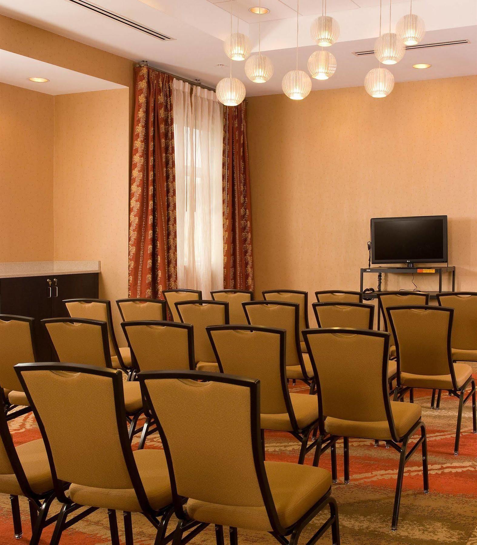 Residence Inn By Marriott Fairfax City מראה חיצוני תמונה